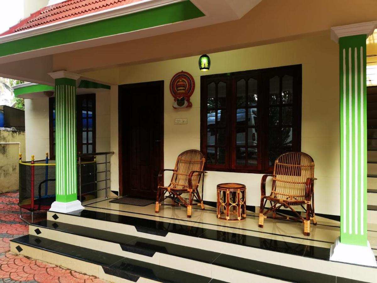 J2 Home Stay - Luxury Homes With Caravan Services Тривандрум Экстерьер фото